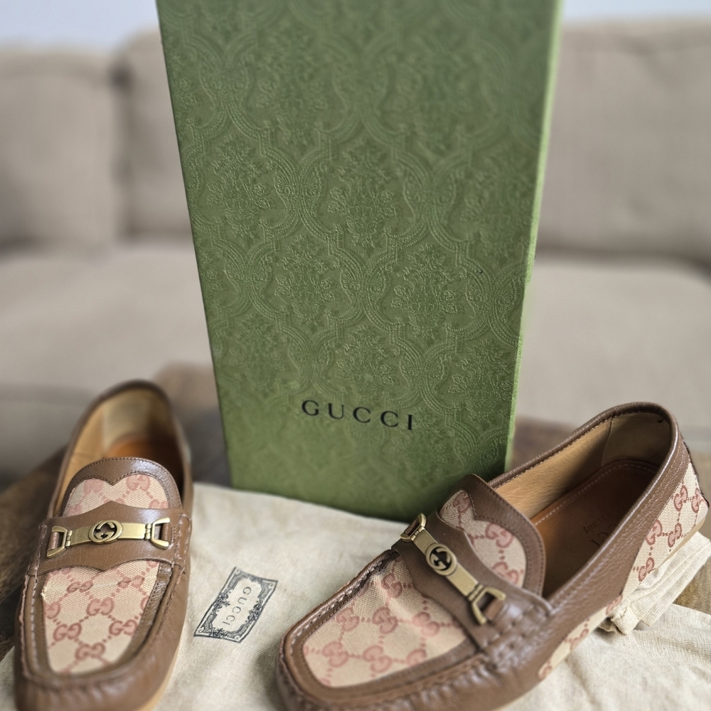 Gucci Men's Brown and Tan Slip-On Loafers